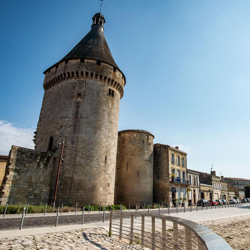 Logis Hotel De La Tour Libourne Dış mekan fotoğraf