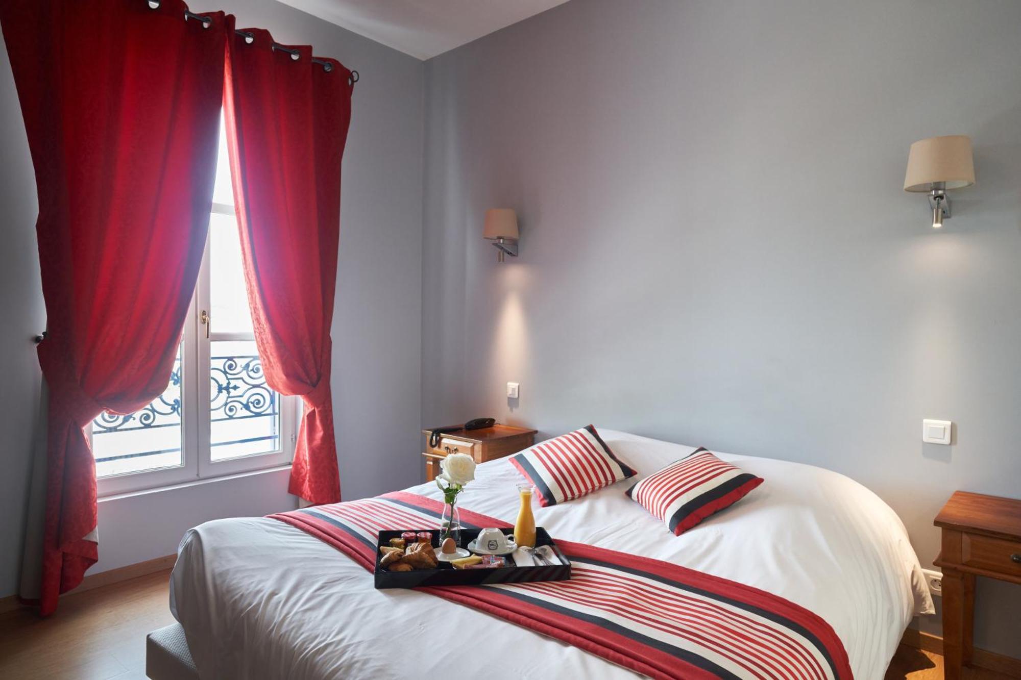 Logis Hotel De La Tour Libourne Dış mekan fotoğraf