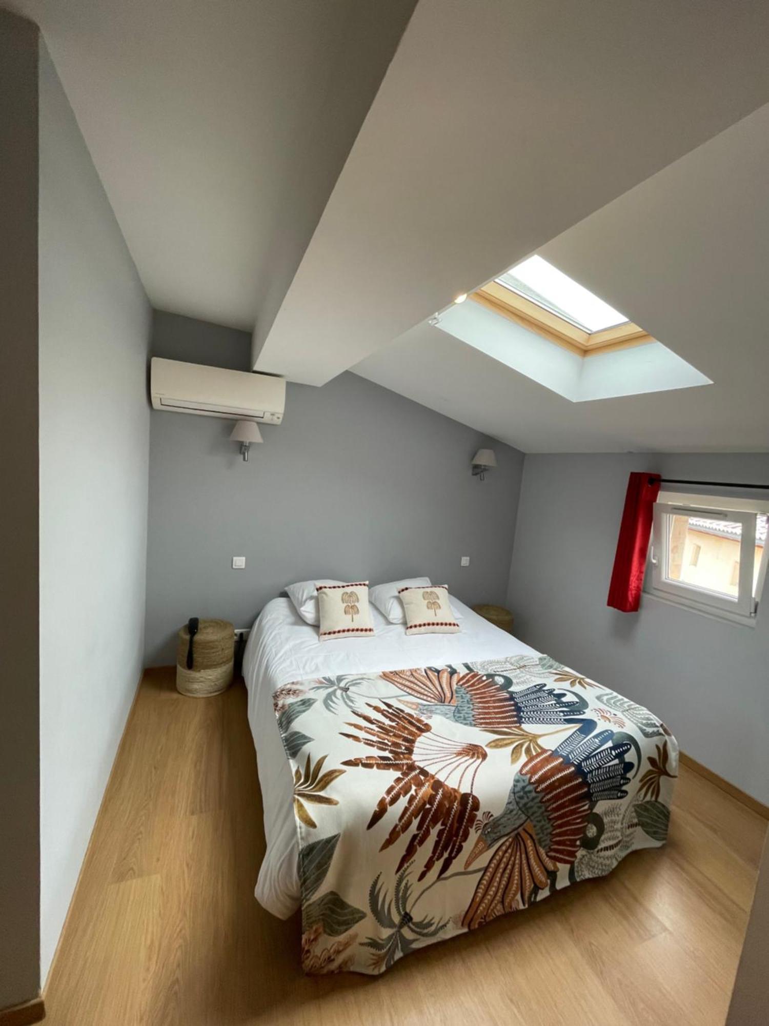 Logis Hotel De La Tour Libourne Dış mekan fotoğraf