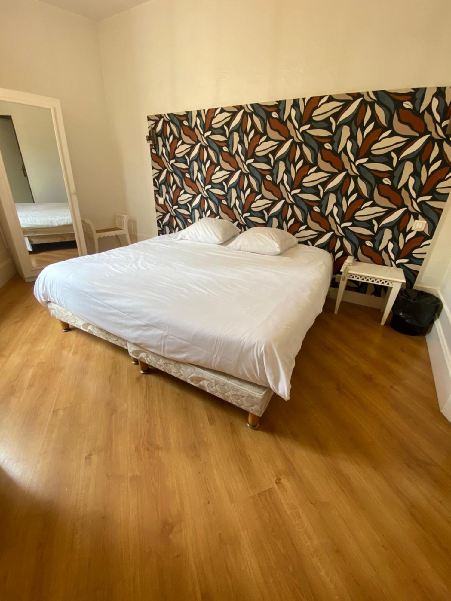 Logis Hotel De La Tour Libourne Dış mekan fotoğraf