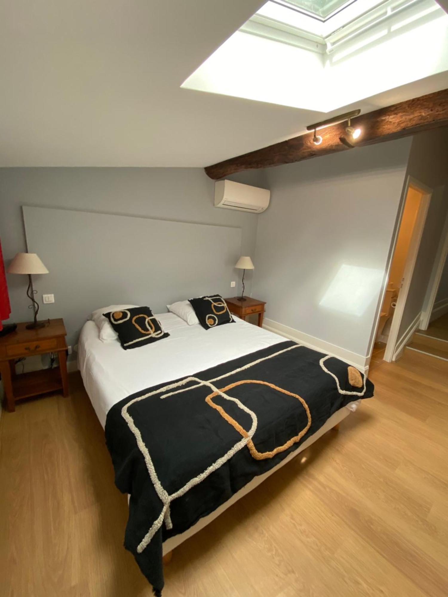 Logis Hotel De La Tour Libourne Dış mekan fotoğraf